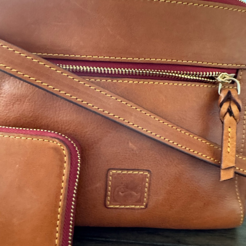 Dooney and Bourke Brown Leather Crossbody Bag with Adjustable Strap - Picture 3 of 10